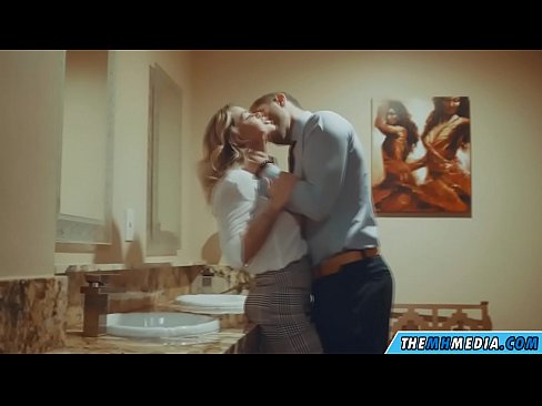 ❤️ Když vás na veřejných záchodcích svádí prsatá blondýna. ☑ Porno u cs.high-pass.ru ❌❤